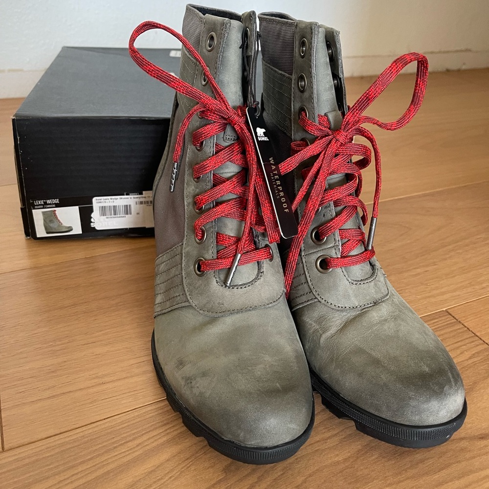 NIB Women’s Sorel Lexie Wedge Quarry size 11